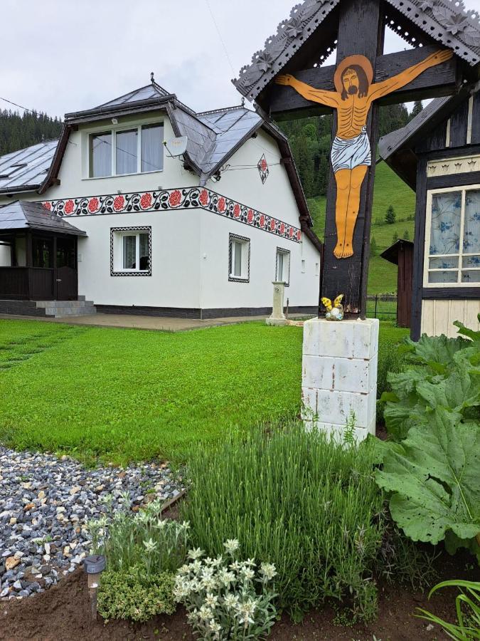 Casa Dumitru Si Elena Ciocanesti Bucovina Dış mekan fotoğraf